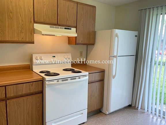 4th image of 6423 Oak Springs Ct