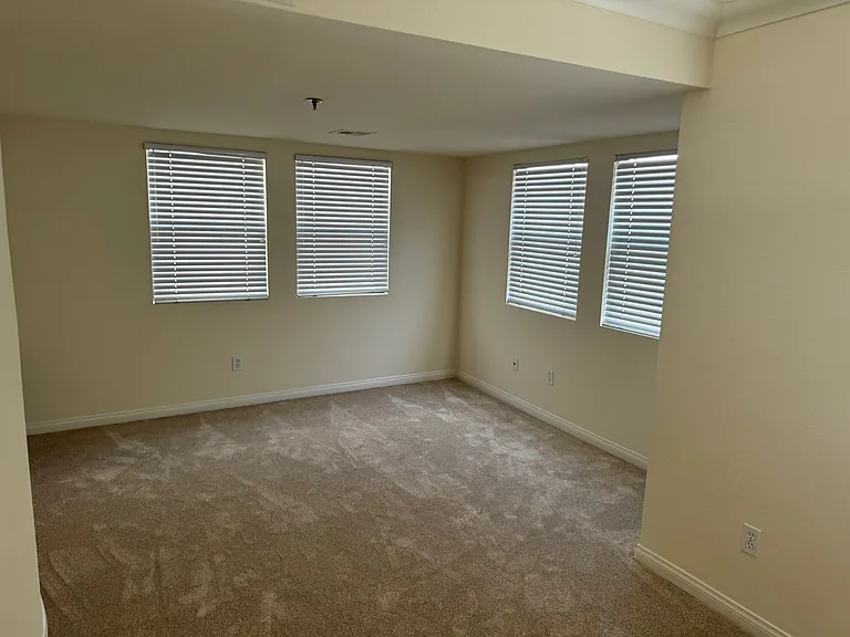 540 N Rossmore Ave #408 — Photo 15