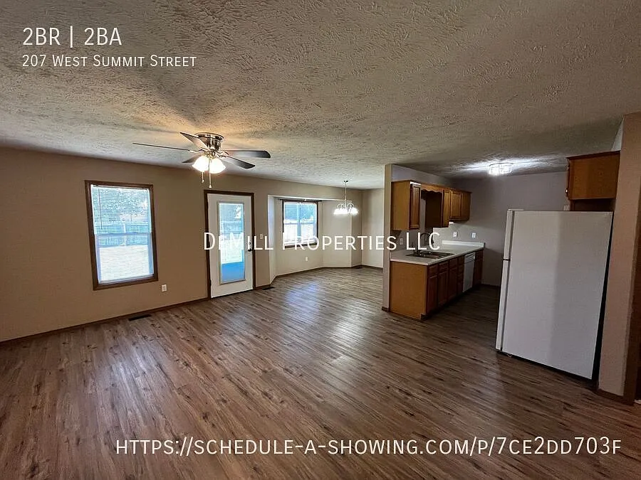 2 Bed 2 Bath Duplex - Available October 1, 2026 — Photo 4