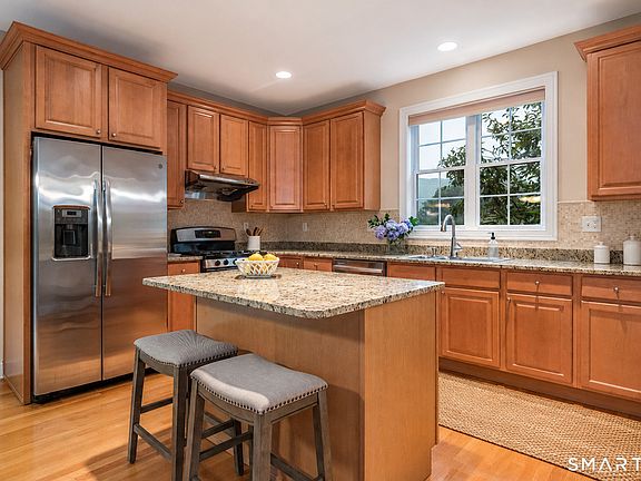4th image of 25 Fenwick Drive
