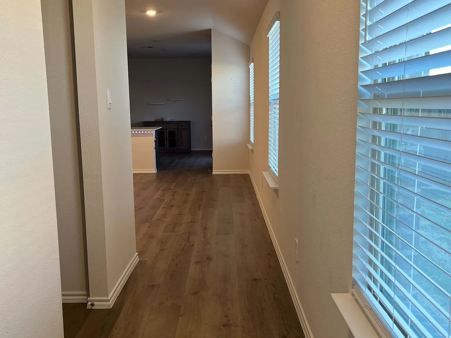 3 bed, 1565 sqft, $2,150 — Photo 3
