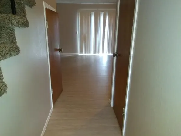 811 South St APT 1, Graham, TX 76450