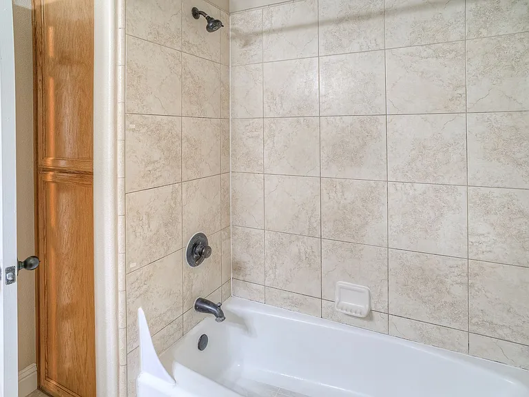 960 Myrtle Ave — Photo 17