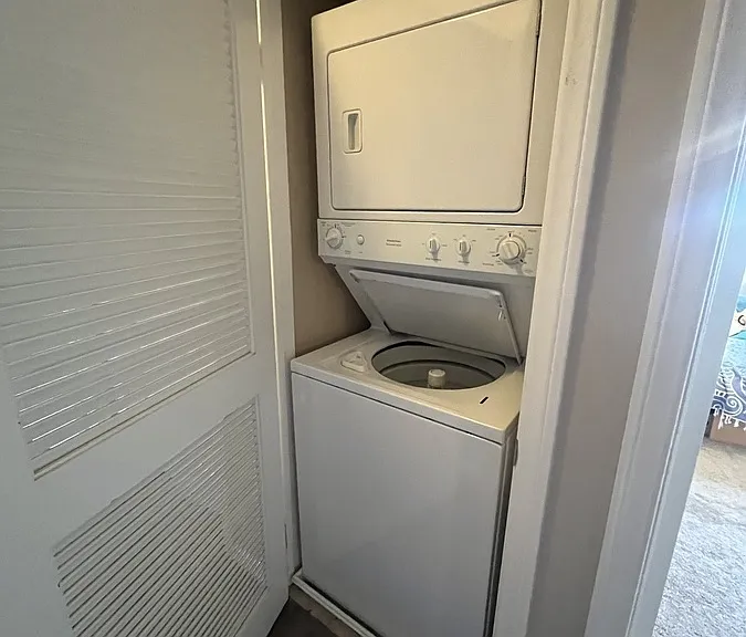 5252 Balboa Arms Dr #242 — Photo 10