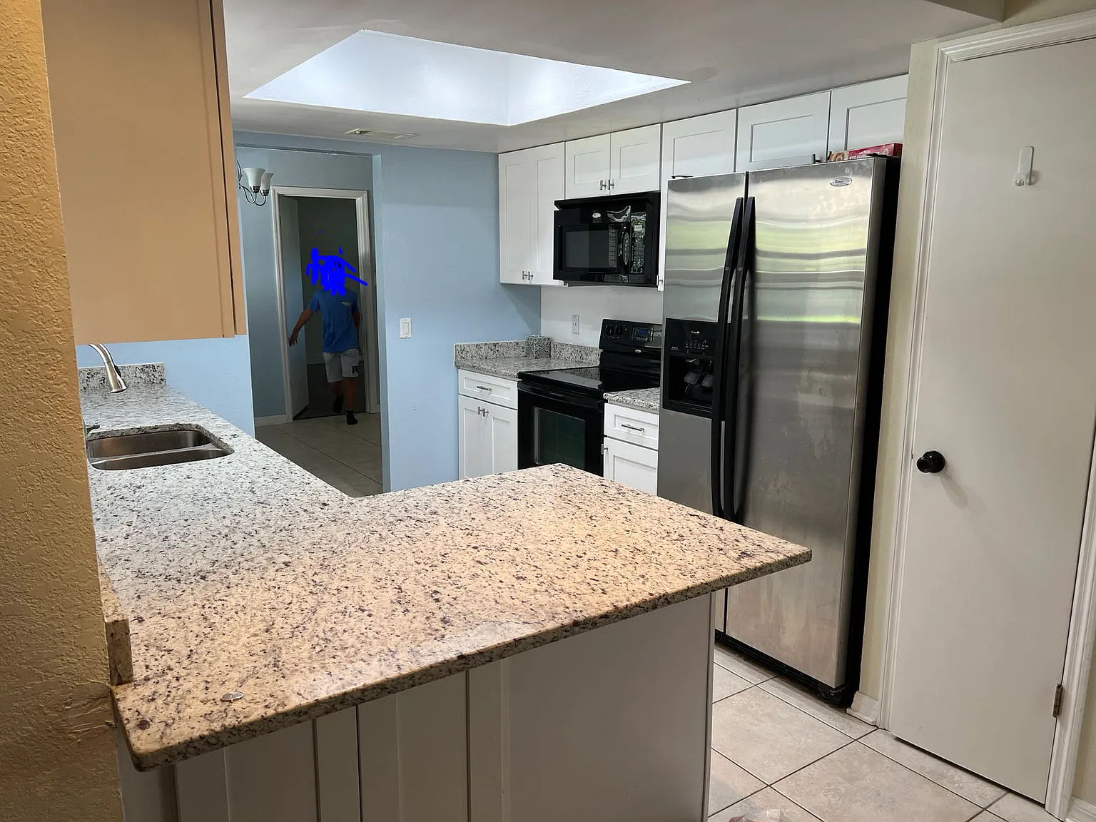 3 bed, 1688 sqft, $2,700 — Photo 3