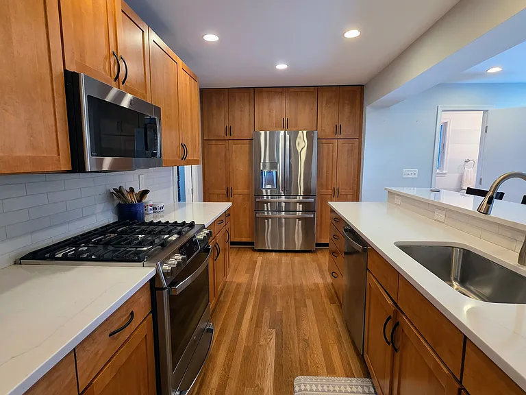 3505 N Jefferson St — Photo 11