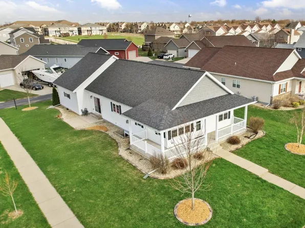 1326 Continental Way, Sun Prairie, WI 53590