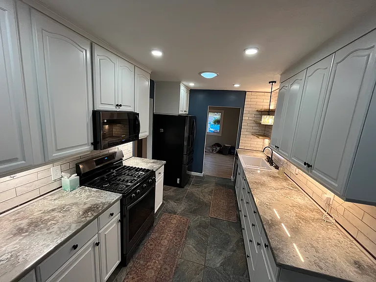 11290 SW Center St — Photo 10