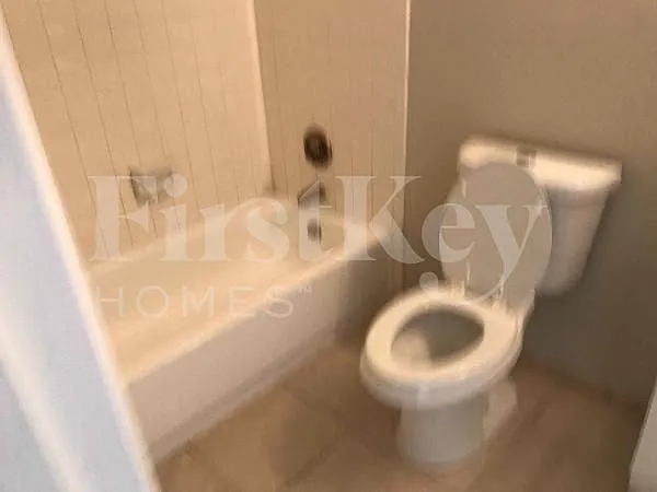 2224 E Hanna Ave — Photo 18