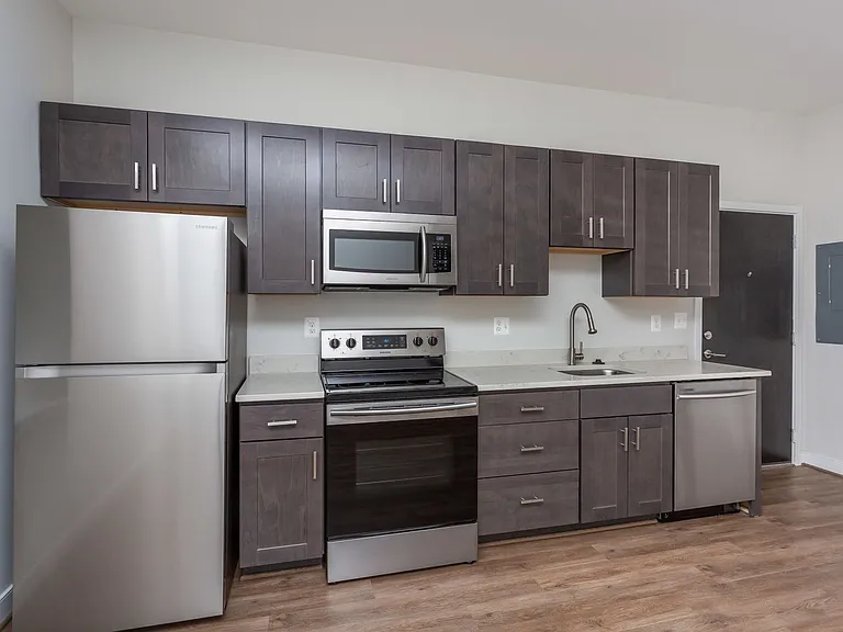 815 Park Ave — Photo 26