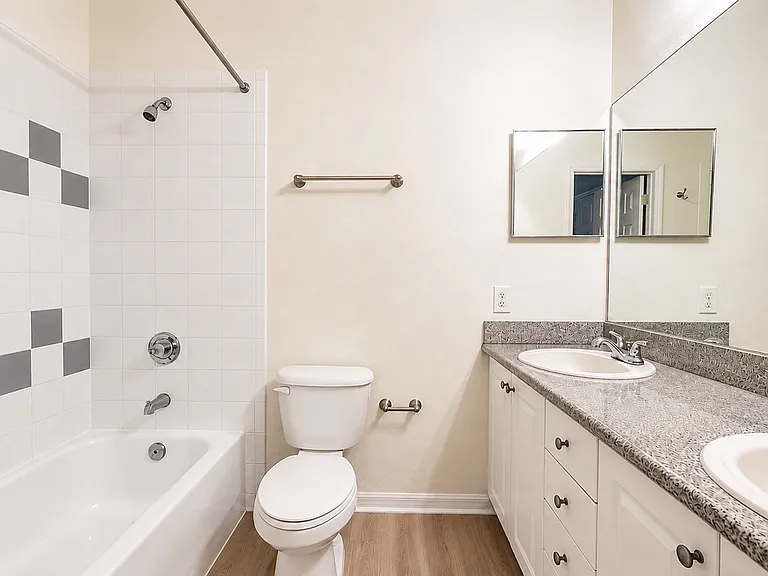 7744 Plantation Cir — Photo 10