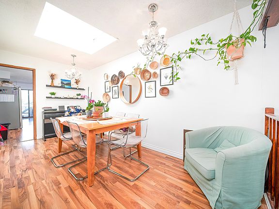 5th image of 2275 Pandora St