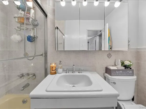 1170 Ocean Parkway image 12 of 31