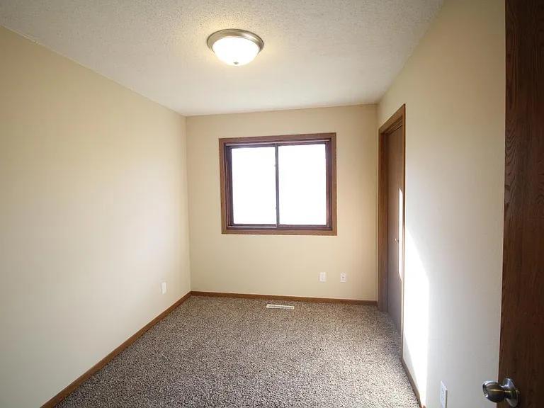1670 Pleasantview Dr — Photo 15