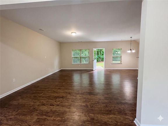 4th image of 2160 Stonebrook Dr