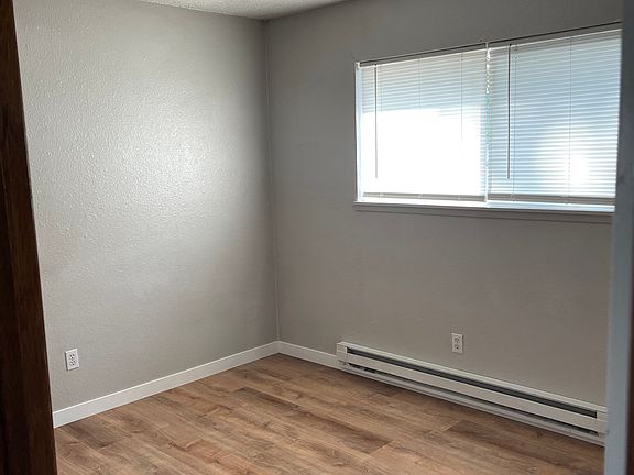 3rd image of 3020 Bailey St #B