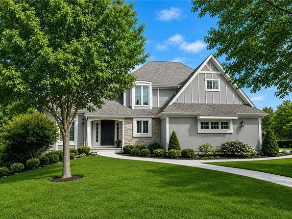 12701 Fontana St, Leawood, KS 66209