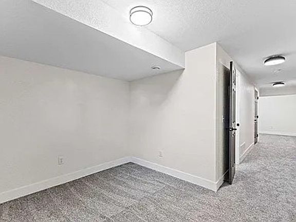 5th image of 252-254 Aristocrat Dr