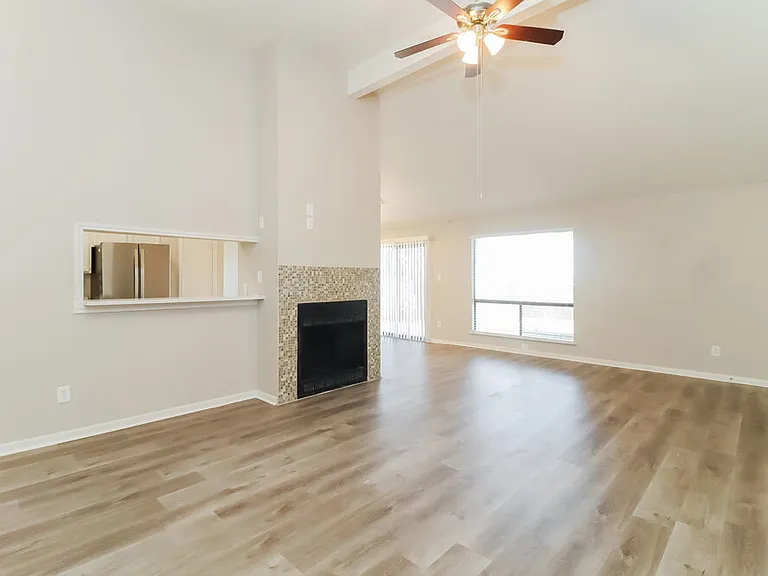 6503 Rockland Dr — Photo 4
