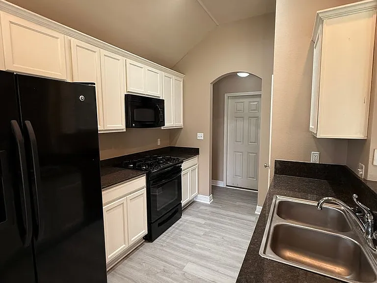 3283 Grand Lake Dr — Photo 7