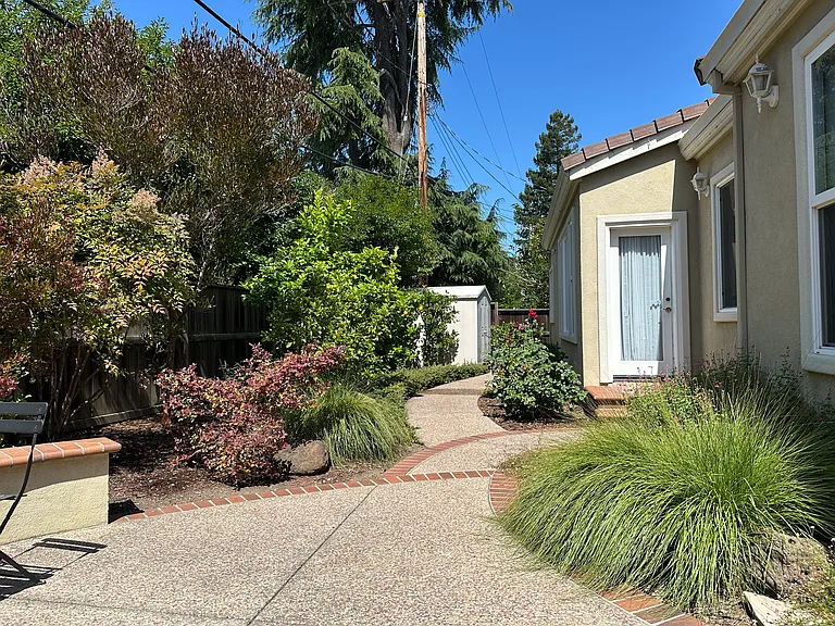 3896 Duncan Pl — Photo 24