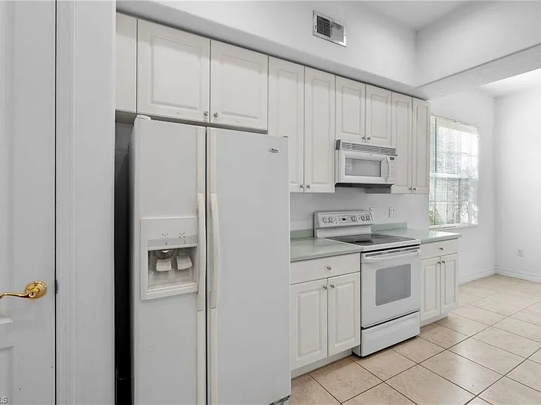 6010 Jonathans Bay Cir #102 — Photo 11