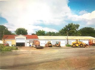 45 Georgetown Ln, Vanport, PA 15009