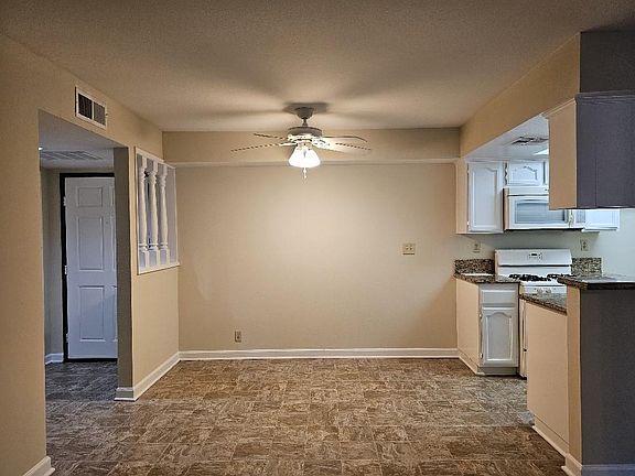 Dining Area, Option 1