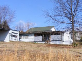 320 Staples Ave, Stuart, VA 24171