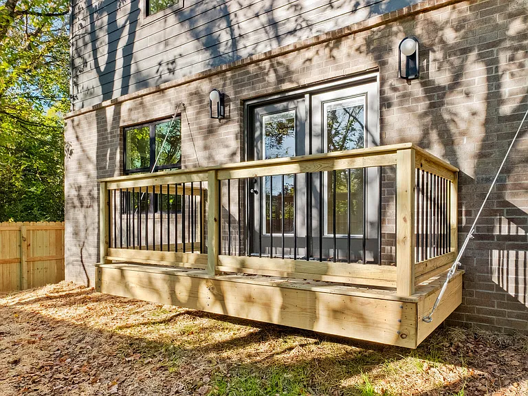 634 S Happy Hollow Rd — Photo 29