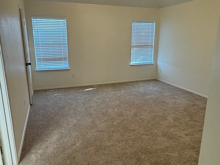 1838 Walnut Way — Photo 6