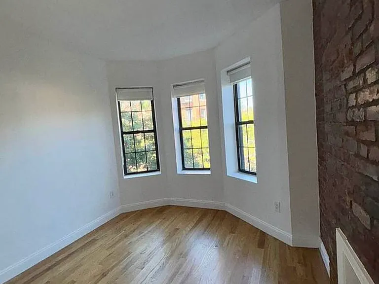 70 Herkimer St #5 — Photo 5