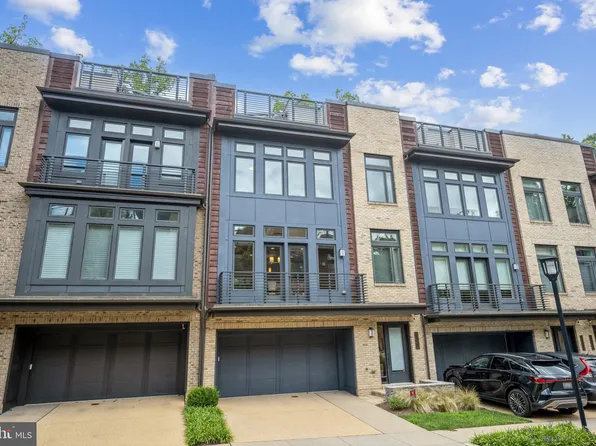 5330 Merriam St, Bethesda, MD 20814