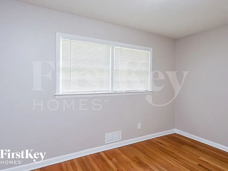 1175 Milstead Ave NE — Photo 11