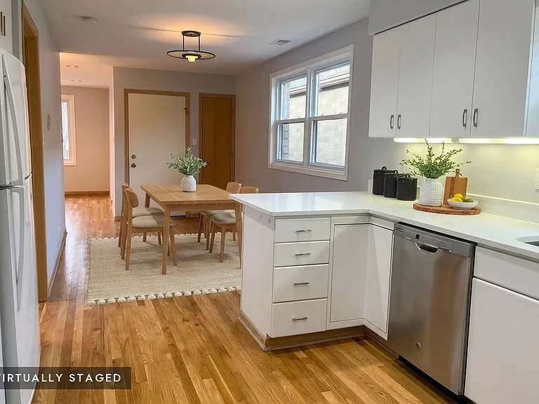 449 W 37th St #2 — Photo 10
