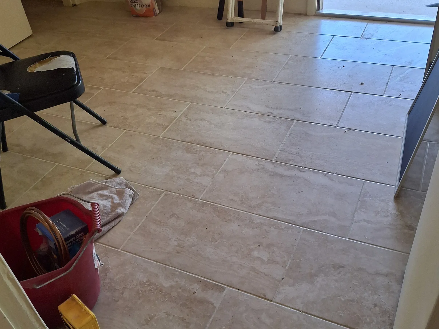 2 bed, $900 — Photo 2