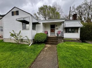 1724 Crestview Dr, Springfield, OH 45504