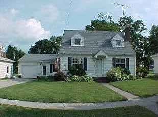 1st image of 311 W Lynn St