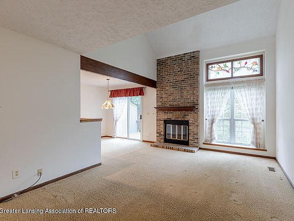 3rd image of 1800 Whitegate Ln #14