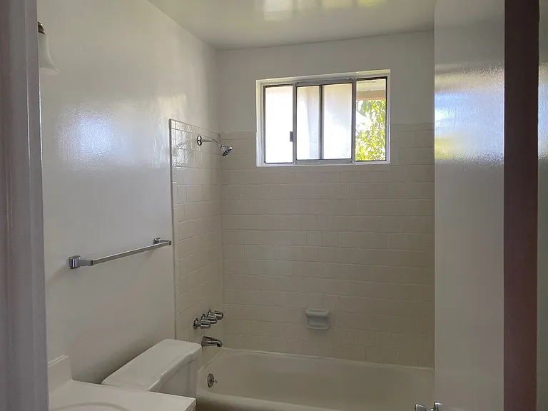 523 N Wilson Ave #6 — Photo 6