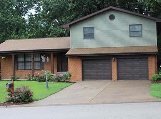 6305 Heritage Station Rd, Belleville, IL 62223