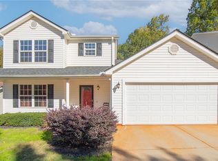 8 Kingscreek Dr, Greer, SC 29650