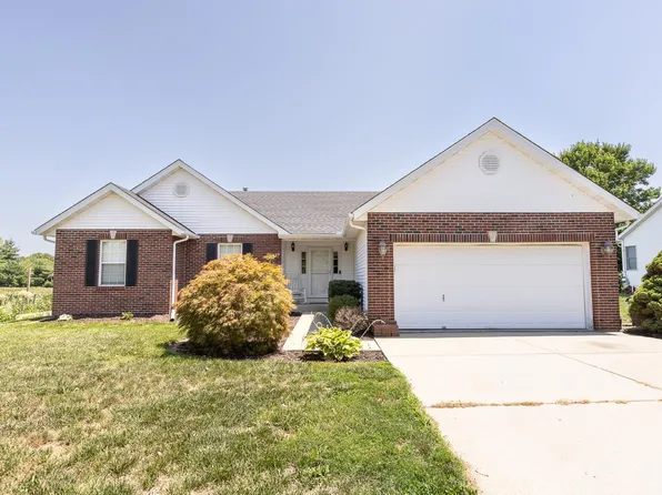 202 Osterhage Dr, Waterloo, IL 62298