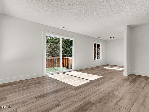 5th image of 4600 Neil Rd APT 2