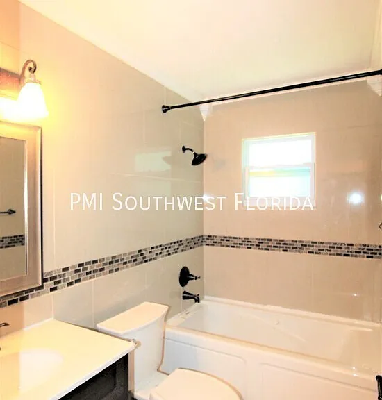 3001 Bee Ridge Rd #112 — Photo 9