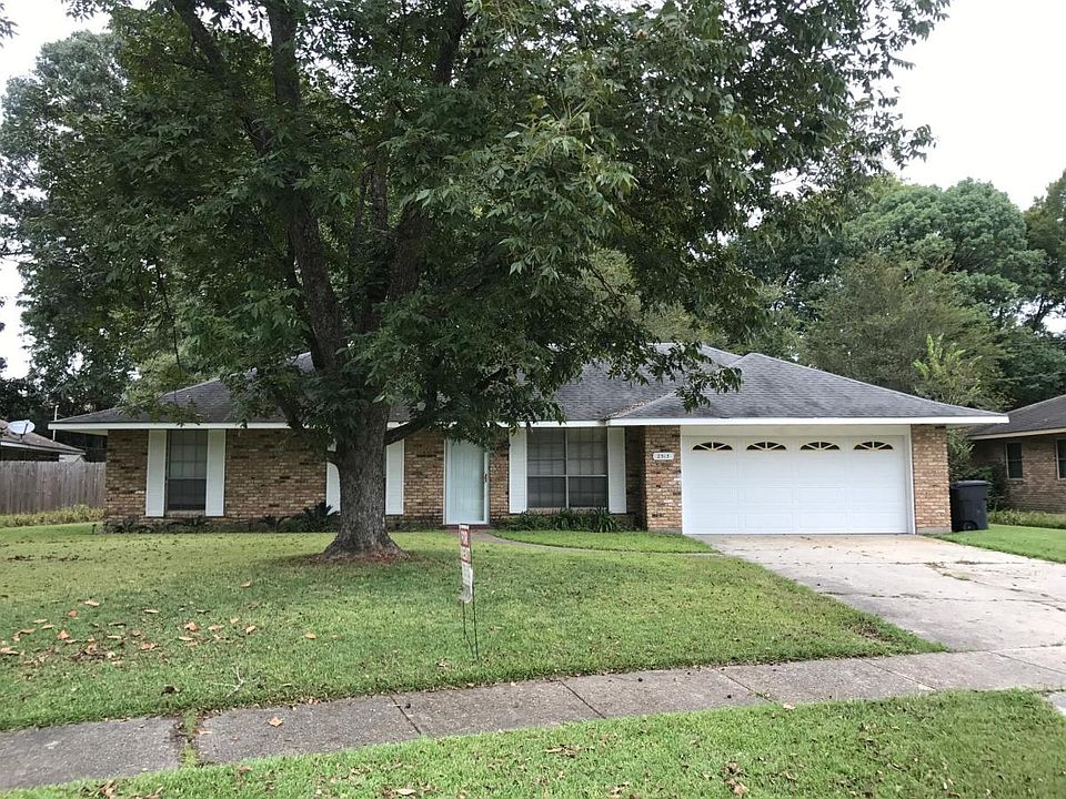 2513 Donald Drive