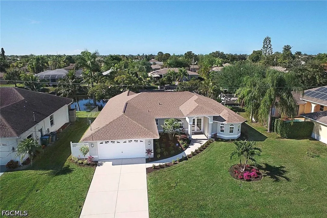 4 bed, 2.0 bath, 2247 sqft, $9,000 — Photo 4