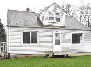 26203 Loomis Rd W, Waterford, WI 53185