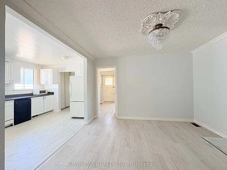 70 Micmac Cres — Photo 13