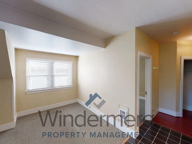 336 S Palouse St — Photo 2